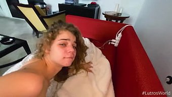 少女sabrina Spice第一次品尝硬核性爱