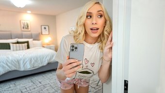 继父的禁忌吸引力:丰满的金发继女无法抗拒的屁股和激烈的性爱