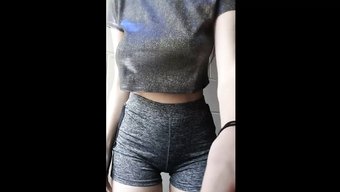 丰满的女孩们展示她们丰满的身体 - 第22部分