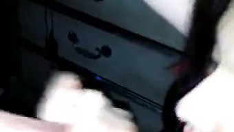 业余女友展示的最佳口交技巧