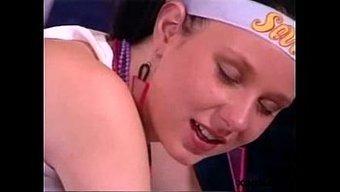 丹麦经典视频中的门和交