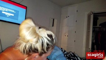 热的熟女大股给了一个惊人的口交