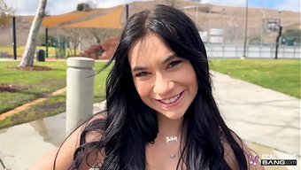 瘦妹delilah Dagger和大屌控来了一场硬核大战,操得又猛又带劲。
