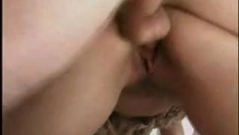 性感少女和她们的跨种族父亲的跨种族三人行