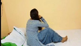 Desi Tumpa在旅馆房间里与18岁印度少女的遭遇
