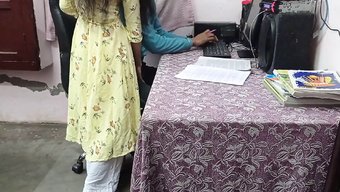 印度女孩sonia和她的老板一起变得肮脏