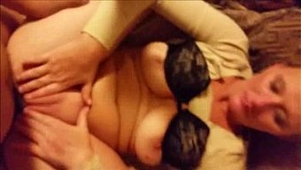 业余熟女在pov中被插入