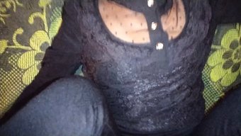Preeti第一次尝试大 鸡 巴