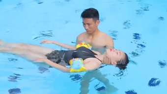 放松技巧:水性全身按摩