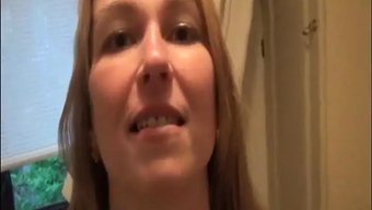 害羞顺从的金发女郎被操和吃掉的pov视频