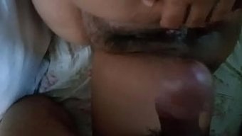 与大屁股菲律宾熟女的激烈性爱