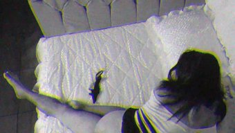 热辣的18岁拉丁美女和她的继父调皮