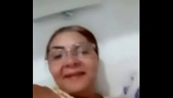 Whatsapp上最热门的熟女们