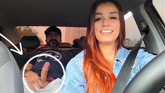 App Driver 撞见小哥撸管,直接不戴套就开干。骚话连篇!