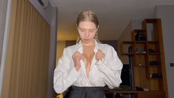 18岁欧洲女孩的pov手淫