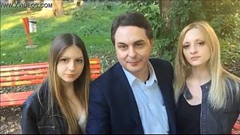 Andrea Dipre在公园里指导有抱负的色情演员