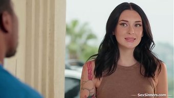 我带我老婆的双胞胎体验69式性爱和后入爆操